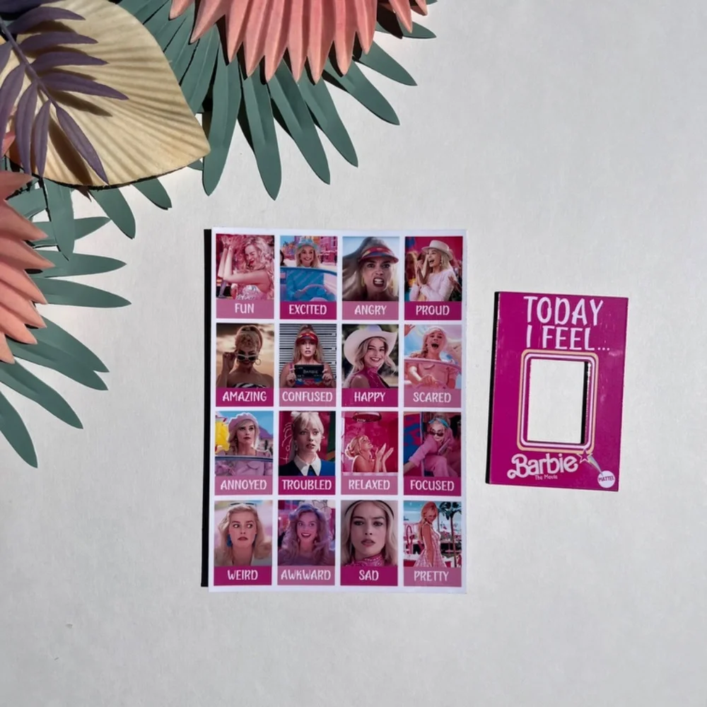 Barbie The Movie  Mood Magnet with Moveable Frame to Select Mood - Picture 7 of 7
